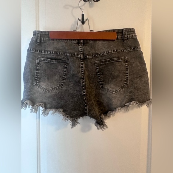 Jean Shorts - Picture 4 of 9